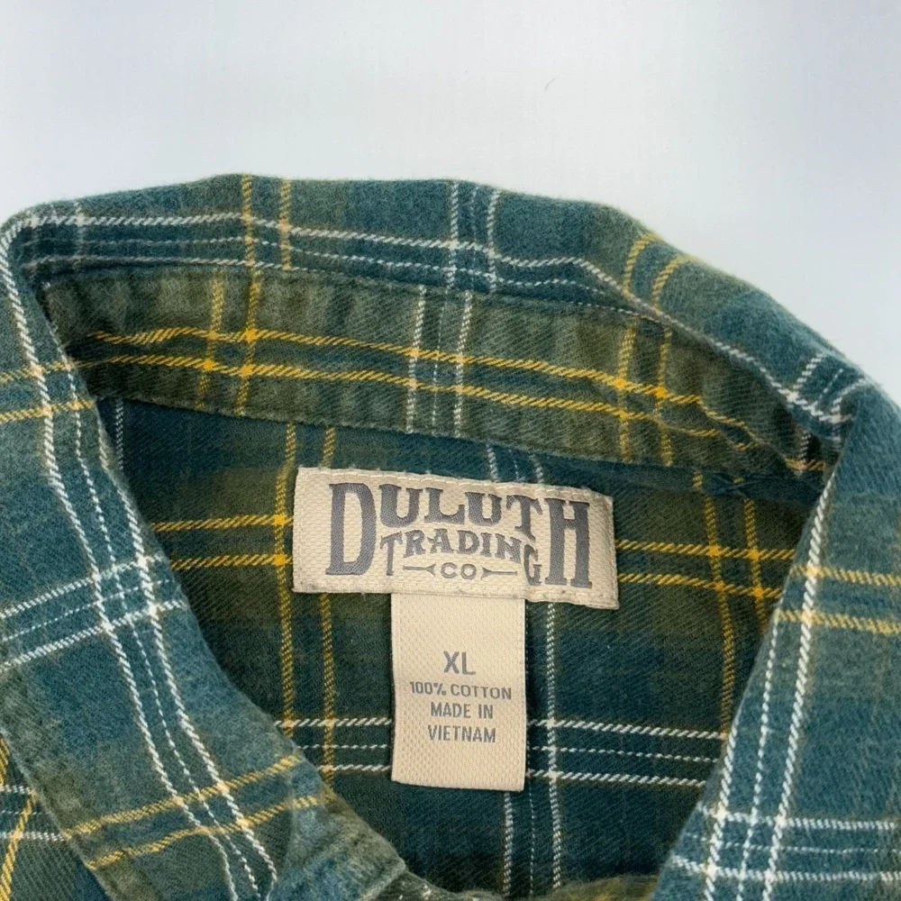 Duluth Trading Free Swinging Flannel Shirt Mens XL Green Plaid Relaxed 52007‎ - Picture 3 of 6
